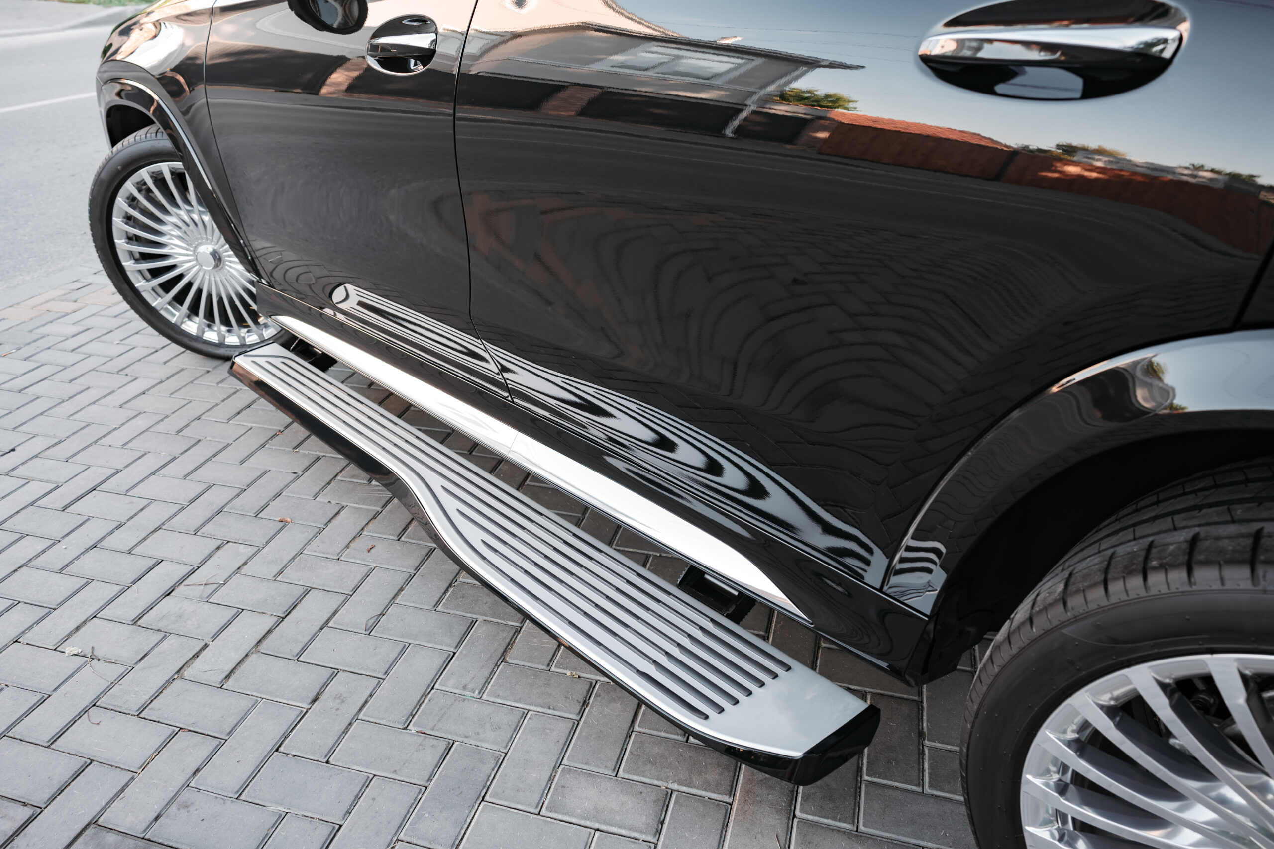 modern luxury car exterior door handle close up 2025 02 24 15 51 03 utc scaled